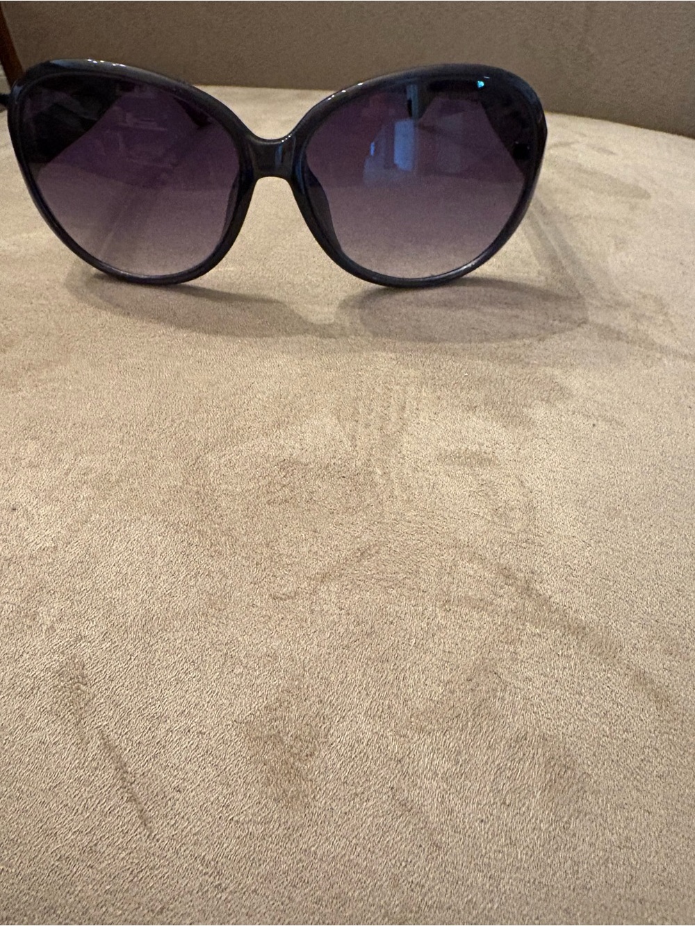 Michael Kors Women’s Oversized Black Sunglasses. Great condition inside!
